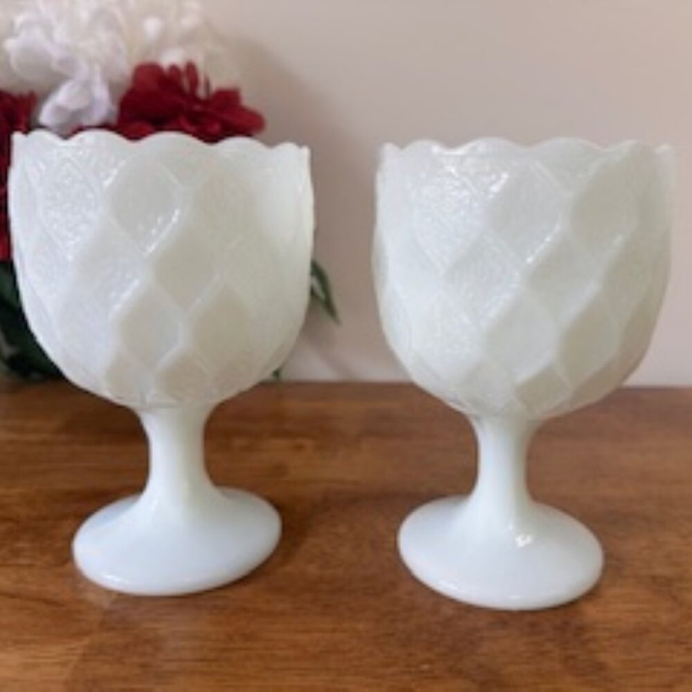 Vintage Milk Glass Goblets‎ Scalloped Pedestal Cups White Retro Barware MCM